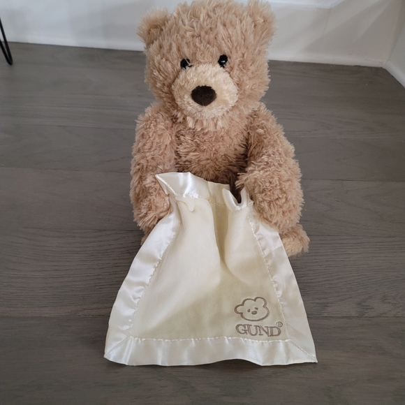 Gund peek a boo bear for babies and toddlers. Fun to entertain toddlers. - Picture 3 of 5